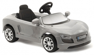 Электромобиль Toys Toys Audi R8 Spyder 12V